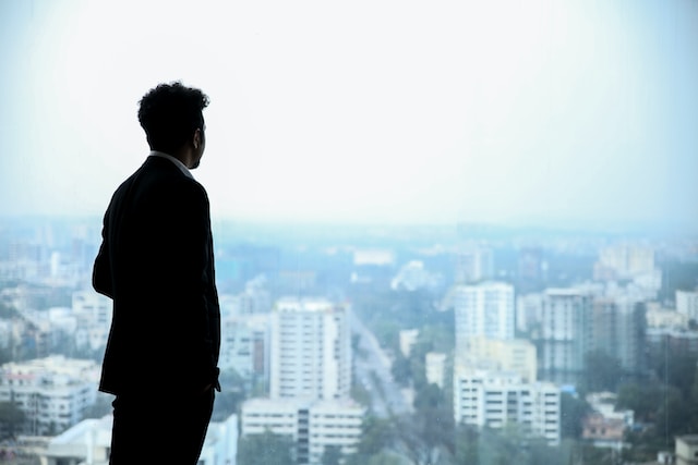 HR manager considering how to ensure payroll compliance in a new location | TopSource blog