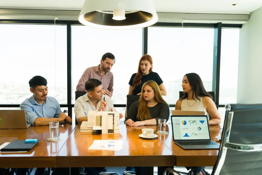 Understanding Employee Benefits and Payroll Cycle in Mexico