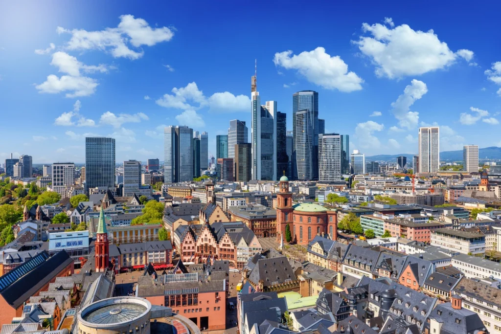 Transitioning from EOR to GmbH: A Compliance Checklist for International Companies with German EOR Employees