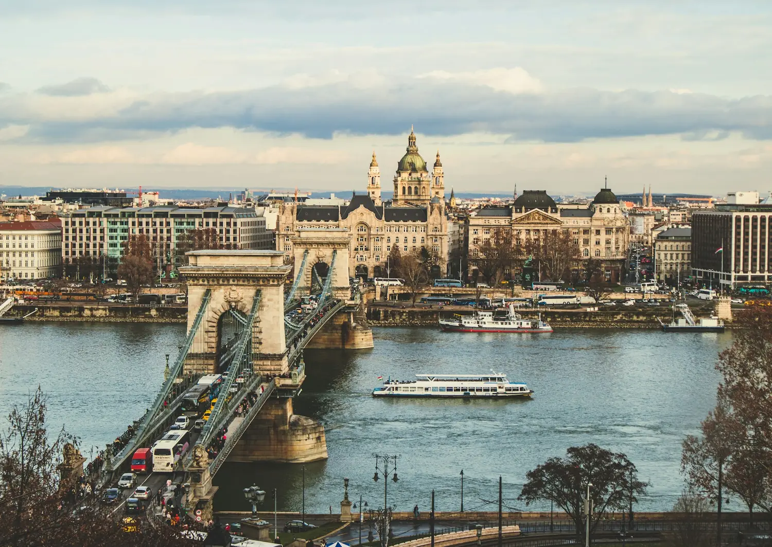 The Széchenyi Chain Bridge over the Danube with the Budapest skyline, Hungary